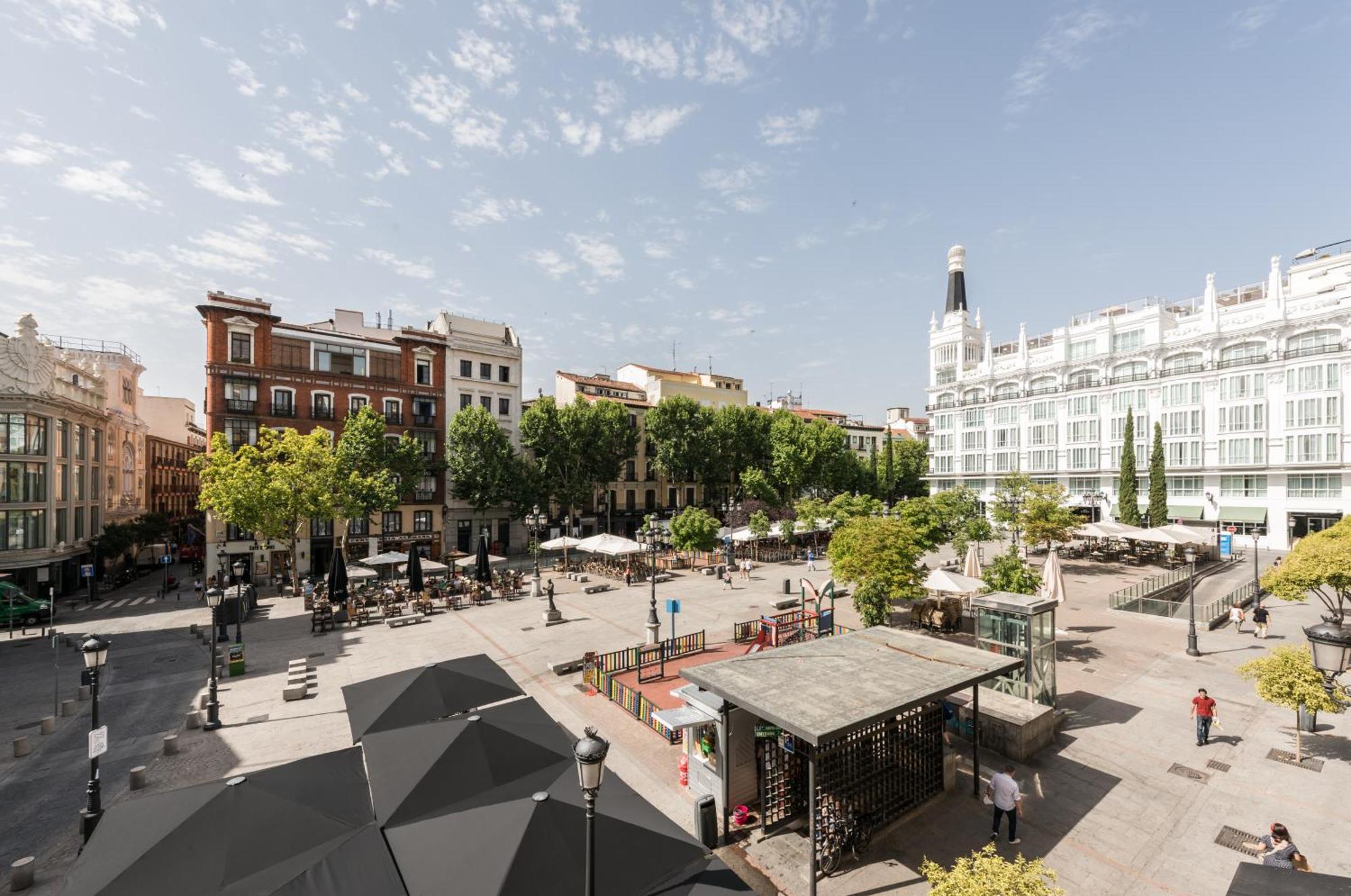 Santa Ana Plaza — Photos 3